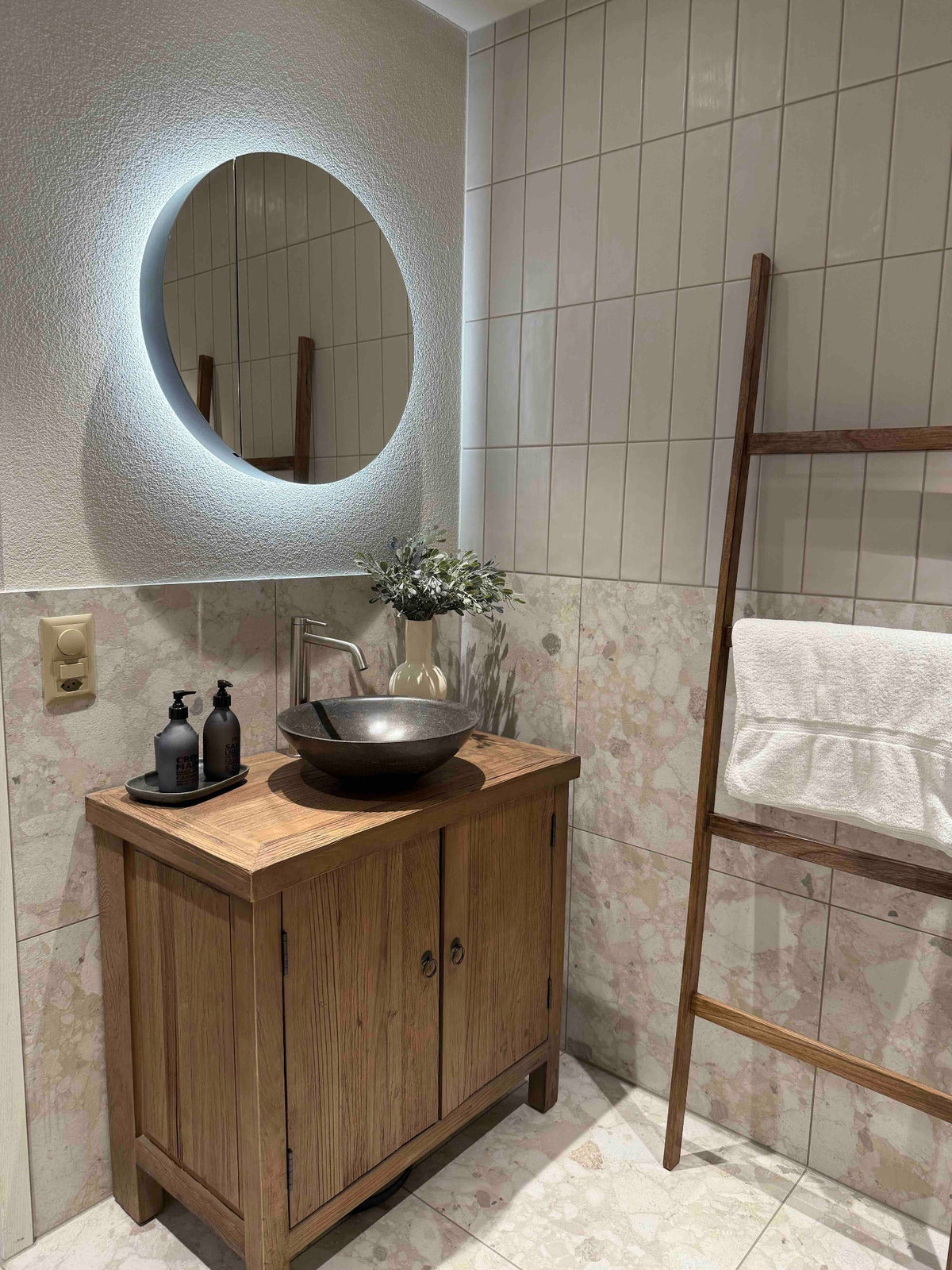 Wie wertest du ein Badezimmer auf, ohne es umzubauen?