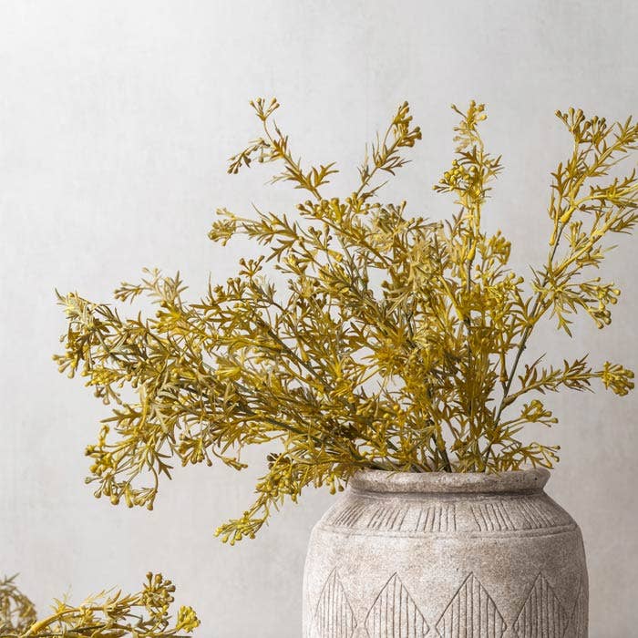 Meadow grass, flax, artificial flower